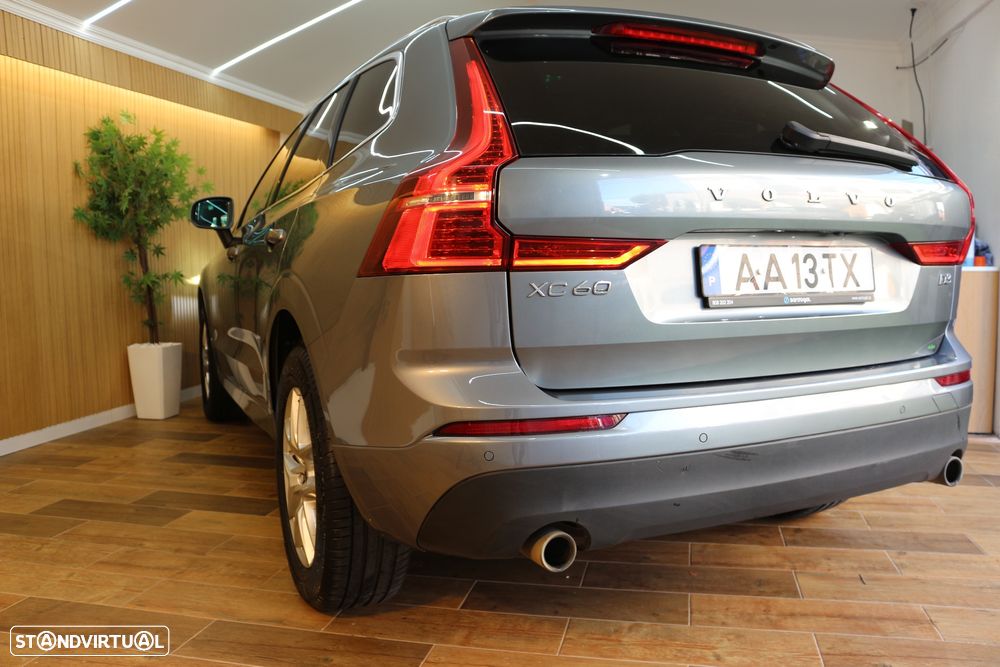 Volvo XC 40 2.0 D3 Momentum Plus - 36