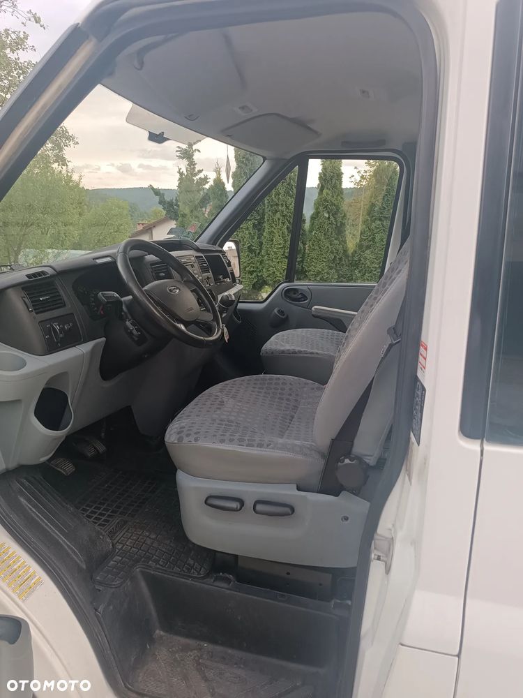 Ford E-Transit - 8