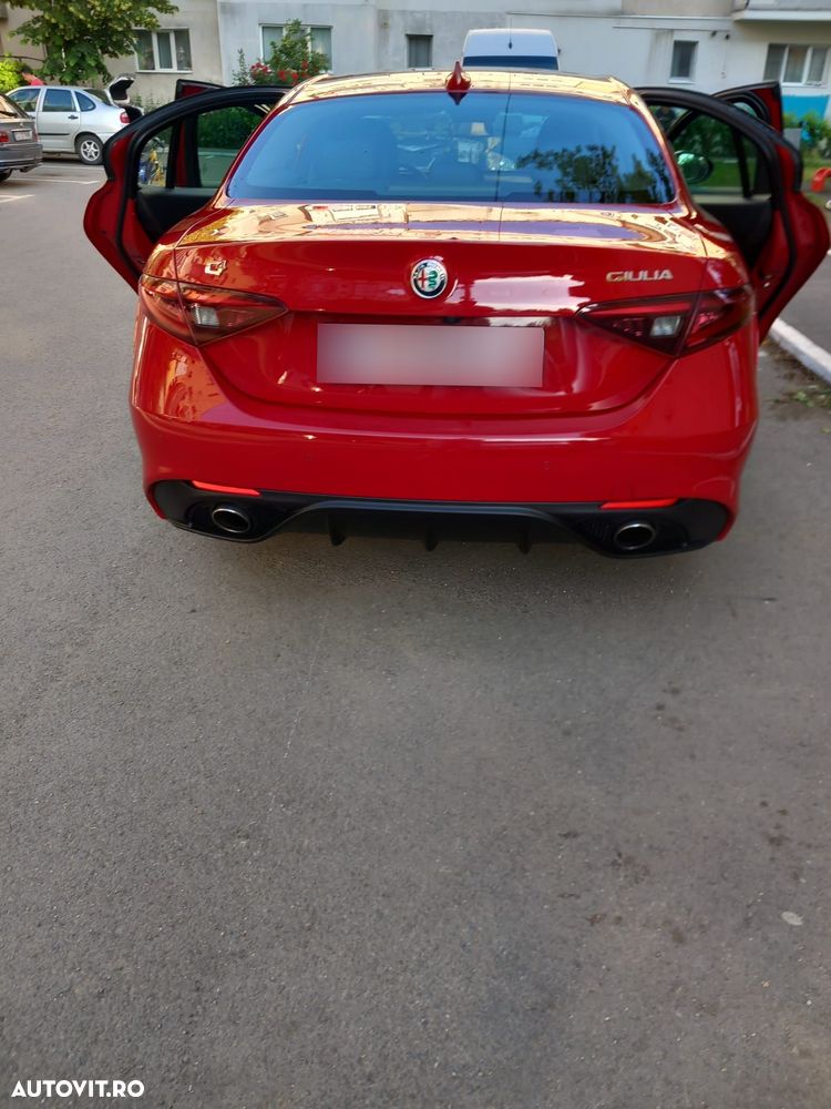 Alfa Romeo Giulia 2.0 Turbo AWD AT8 Veloce - 7