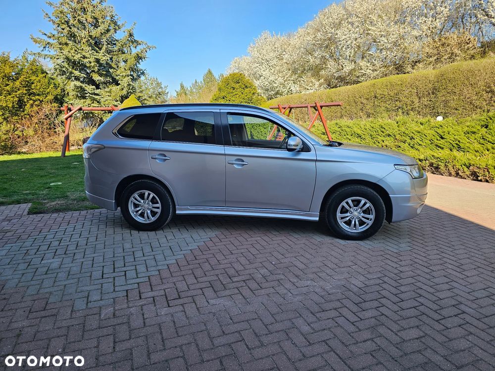 Mitsubishi Outlander 2.2 DI-D 2WD Plus - 1