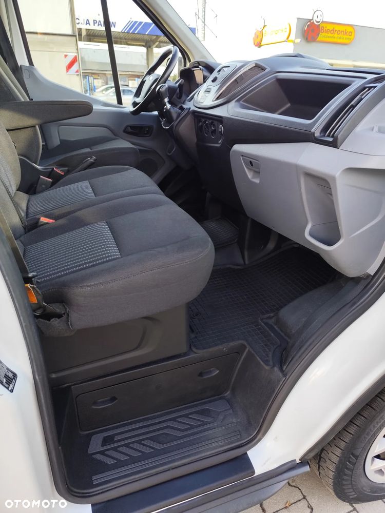 Ford Transit - 13