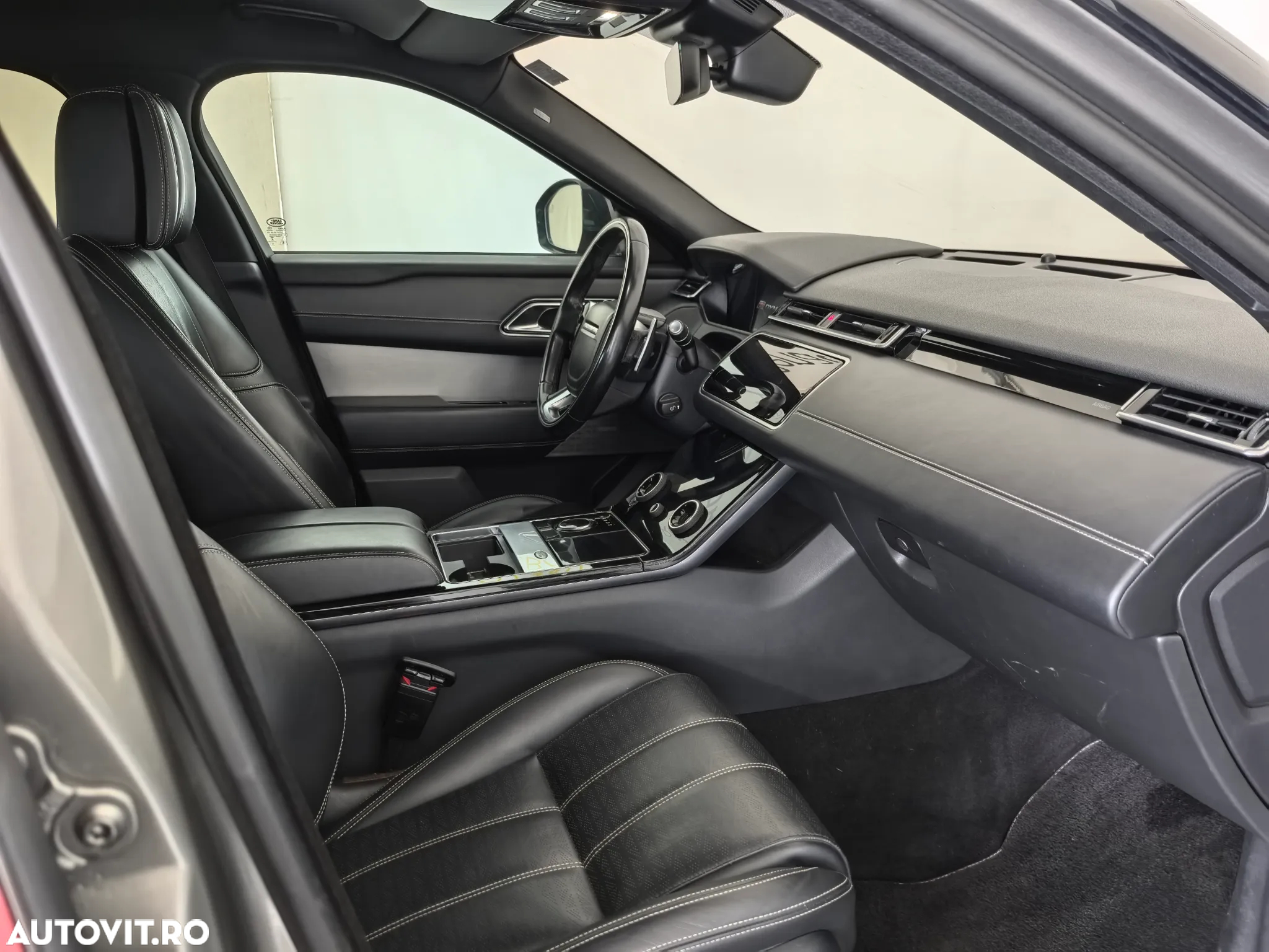 Land Rover Range Rover Velar 2.0 R-Dynamic HSE - 12