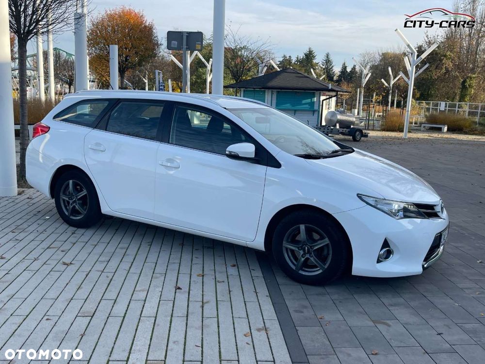 Toyota Auris - 15