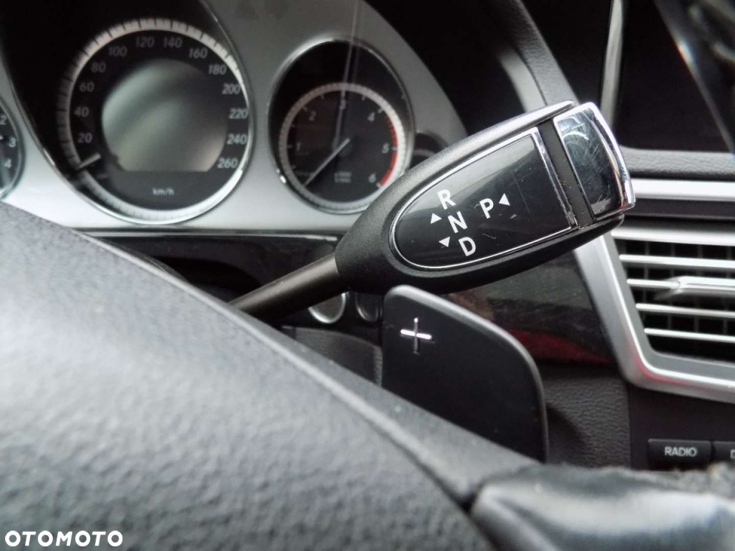 Mercedes-Benz Klasa E - 19