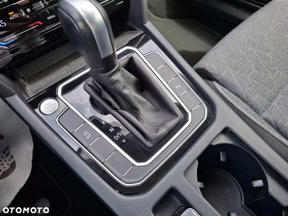 Volkswagen Passat Variant 2.0 TDI EVO Business DSG - 29