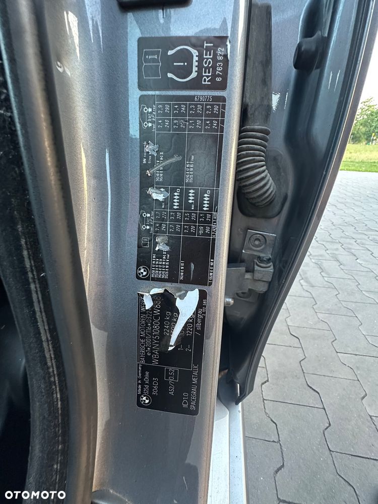 BMW Seria 5 525xd - 36
