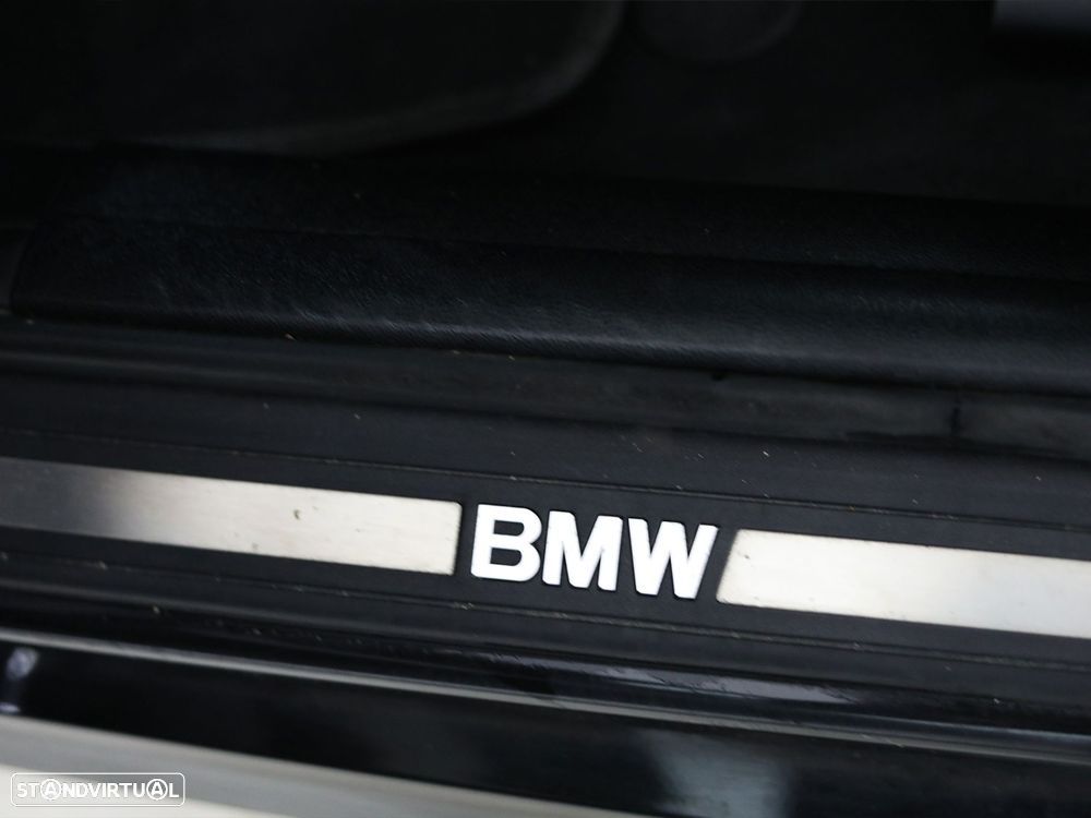 BMW 318 d Line Sport - 36