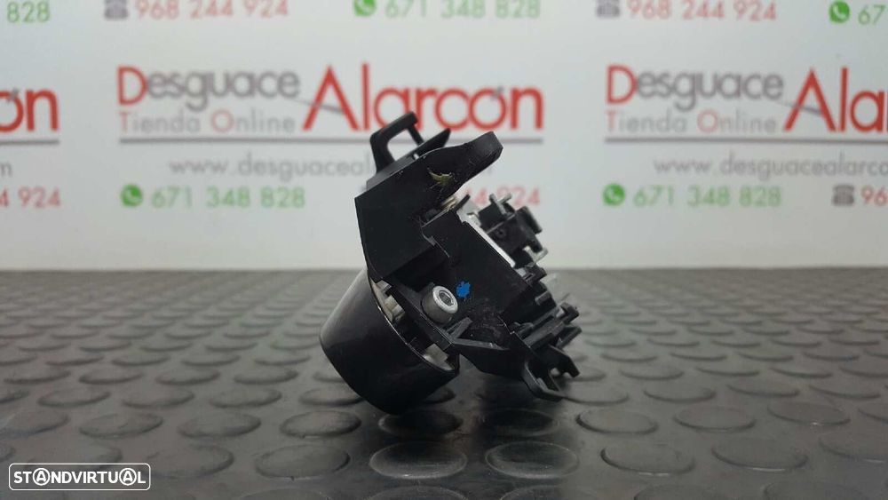 PUXADOR EXTERIOR TRASEIRO ESQUERDO BMW SERIE 1 LIM. (F20) 116D - 2