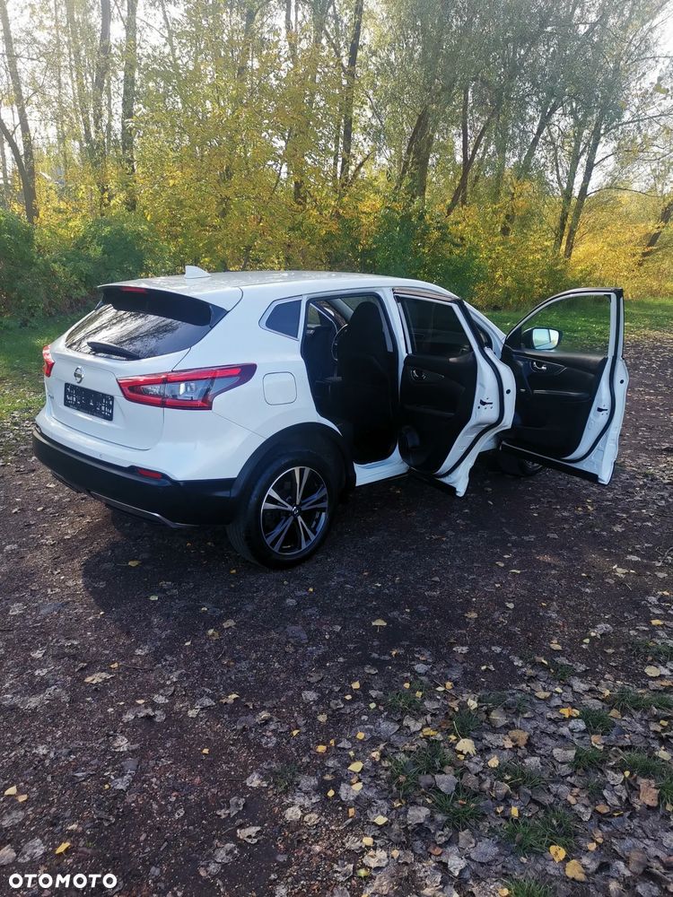 Nissan Qashqai - 25
