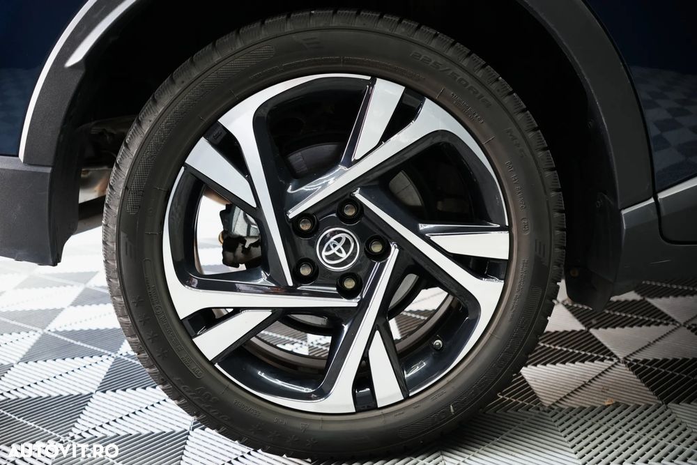 Toyota C-HR 1.8 HSD 122 CP 4x2 CVT Cult - 12