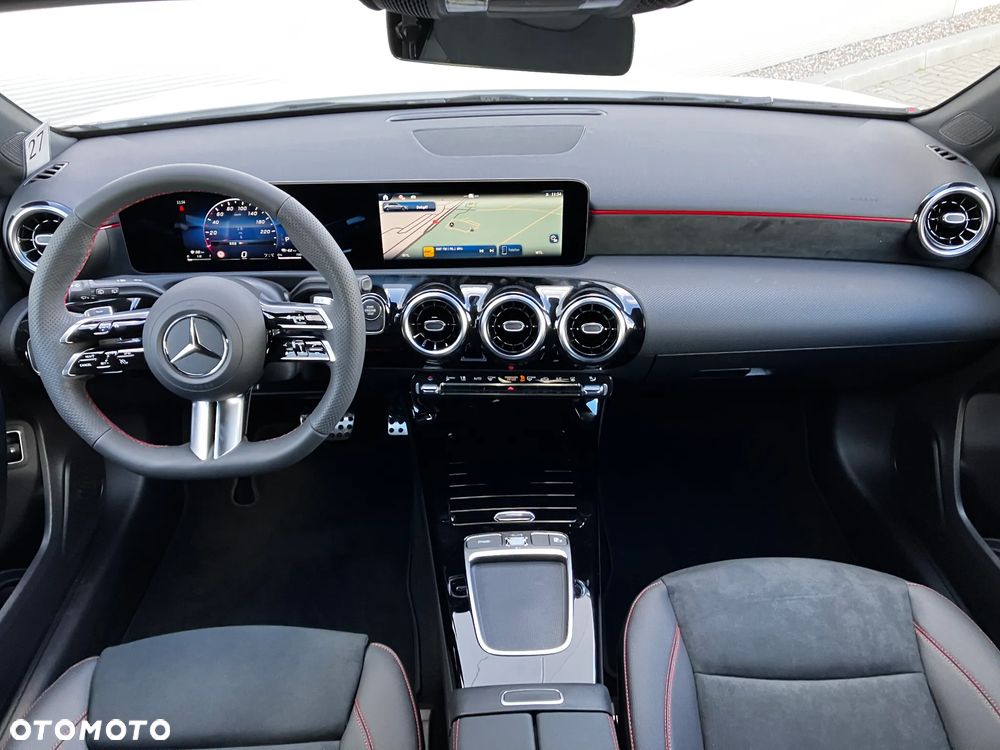 Mercedes-Benz Klasa A 250 e PHEV AMG Line 8G-DCT - 7