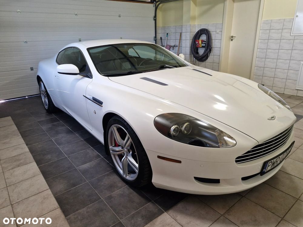 Aston Martin DB9 Touchtronic II - 4