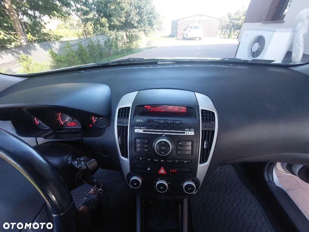 Kia Ceed Cee'd 1.6 L - 19