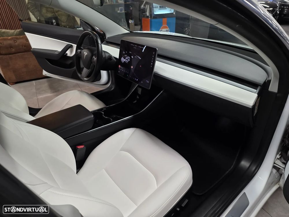 Tesla Model 3 Long Range AWD Dual Motor - 24