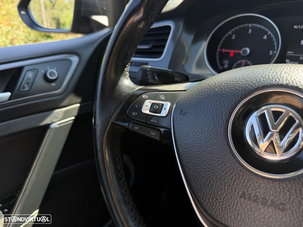 VW Golf 1.6 TDI Confortline - 19