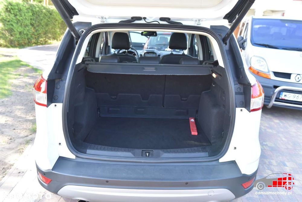 Ford Kuga 1.5 EcoBoost 2x4 Titanium - 16