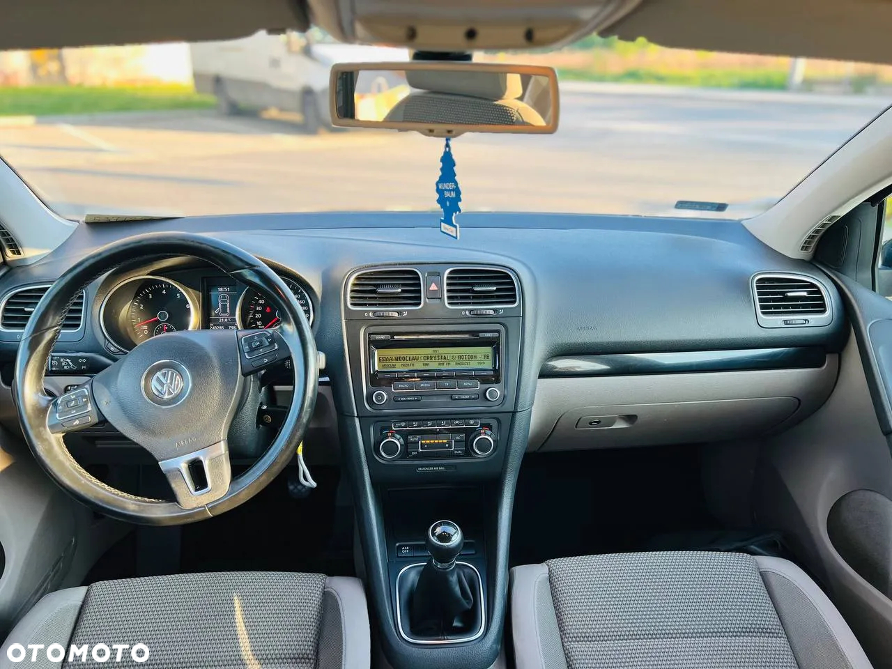 Volkswagen Golf - 2
