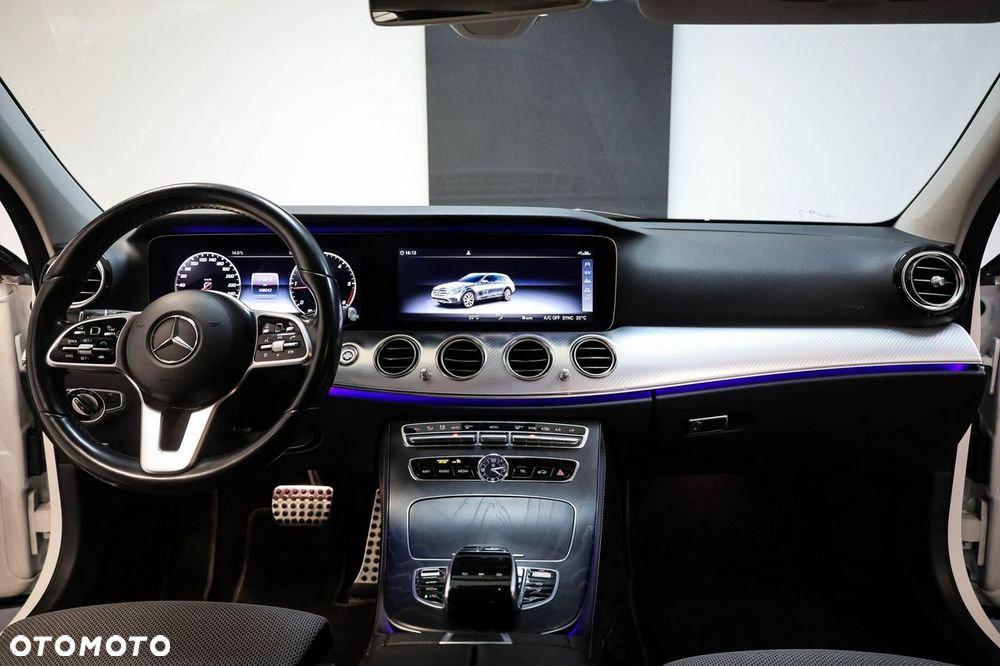 Mercedes-Benz Klasa E - 16