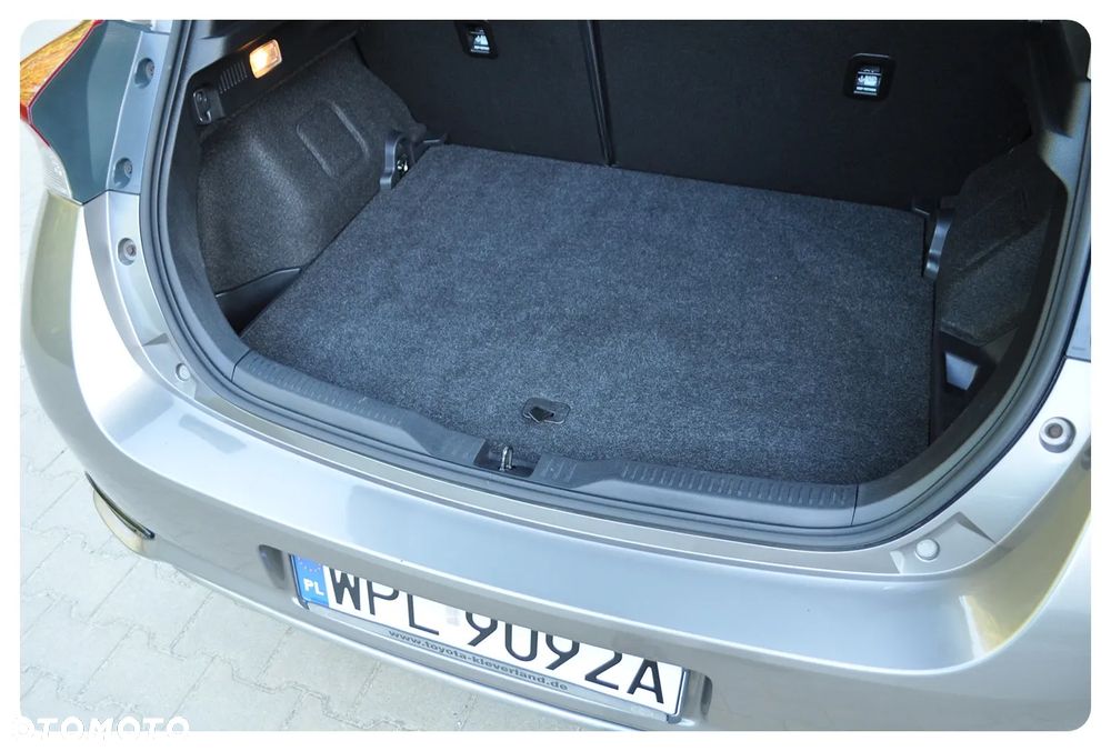 Toyota Auris 1.8 HSD Luna - 30