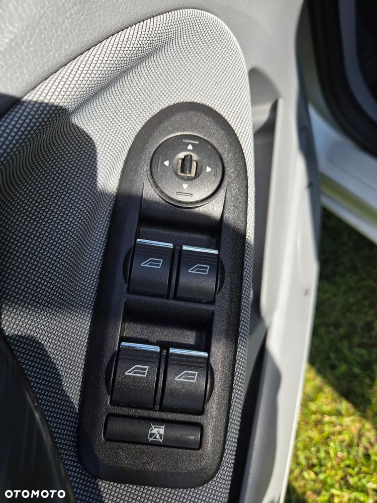Ford Focus C-Max - 16