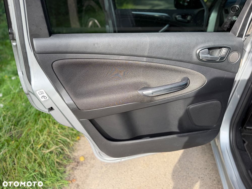 Ford Galaxy 2.2 TDCi Platinium X (Titanium) - 23