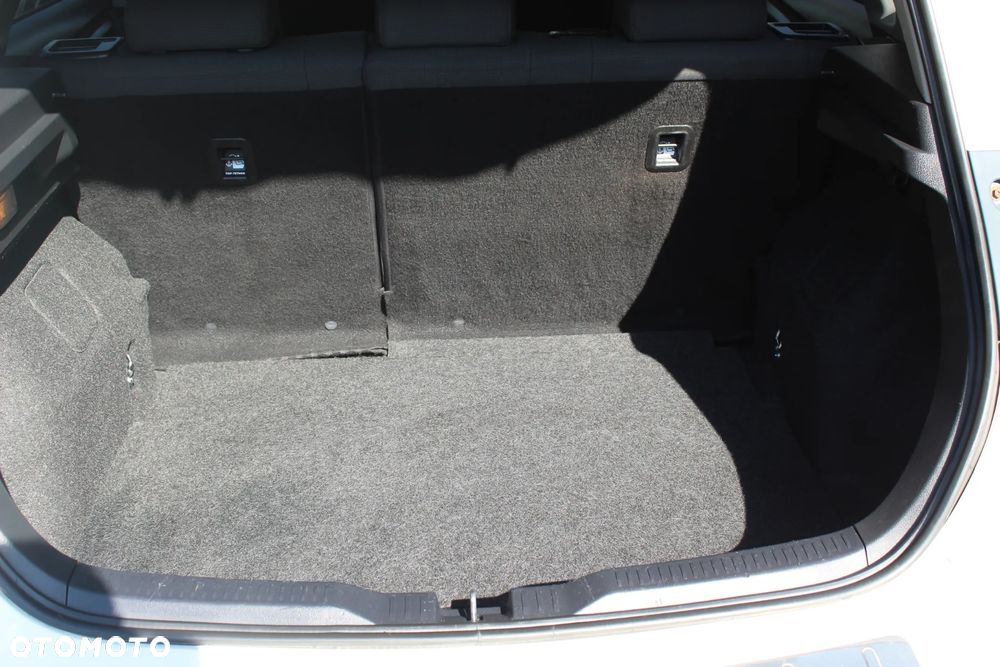 Toyota Auris 1.33 Dual-VVT-i Life Plus - 28