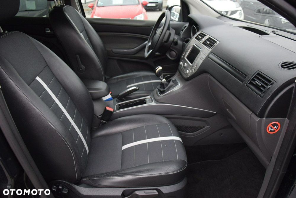 Ford Kuga 2.0 TDCi FWD Titanium - 23