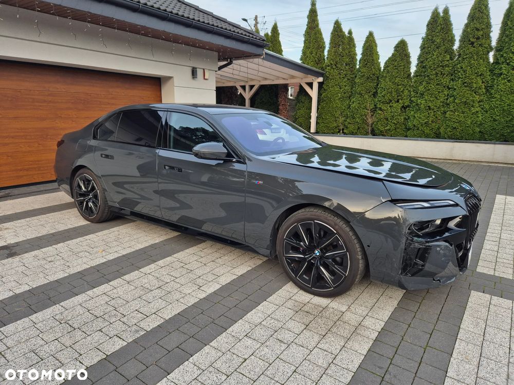 BMW Seria 7 - 12