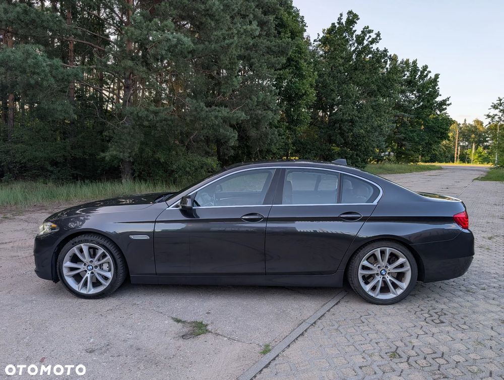 BMW Seria 5 535d xDrive - 23