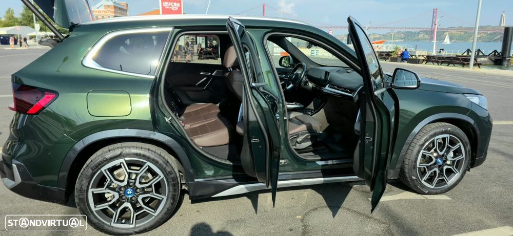BMW iX1 xDrive30 xLine - 10