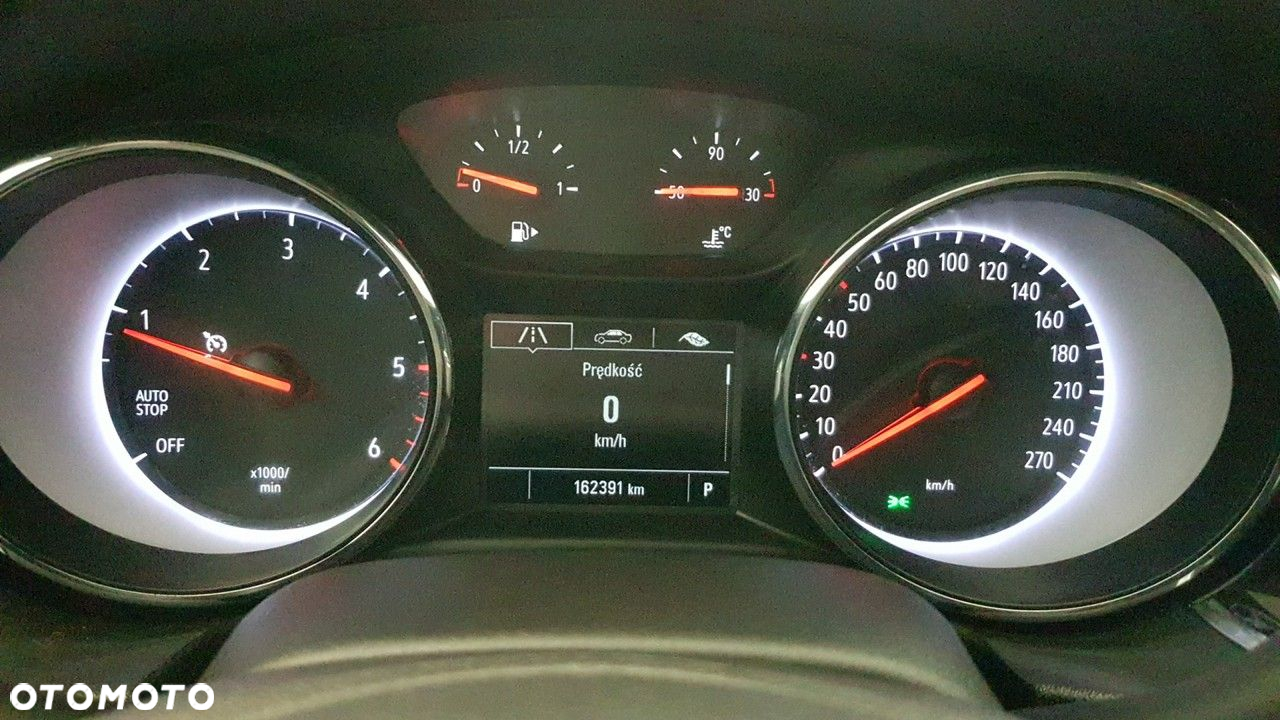 Opel Insignia - 26