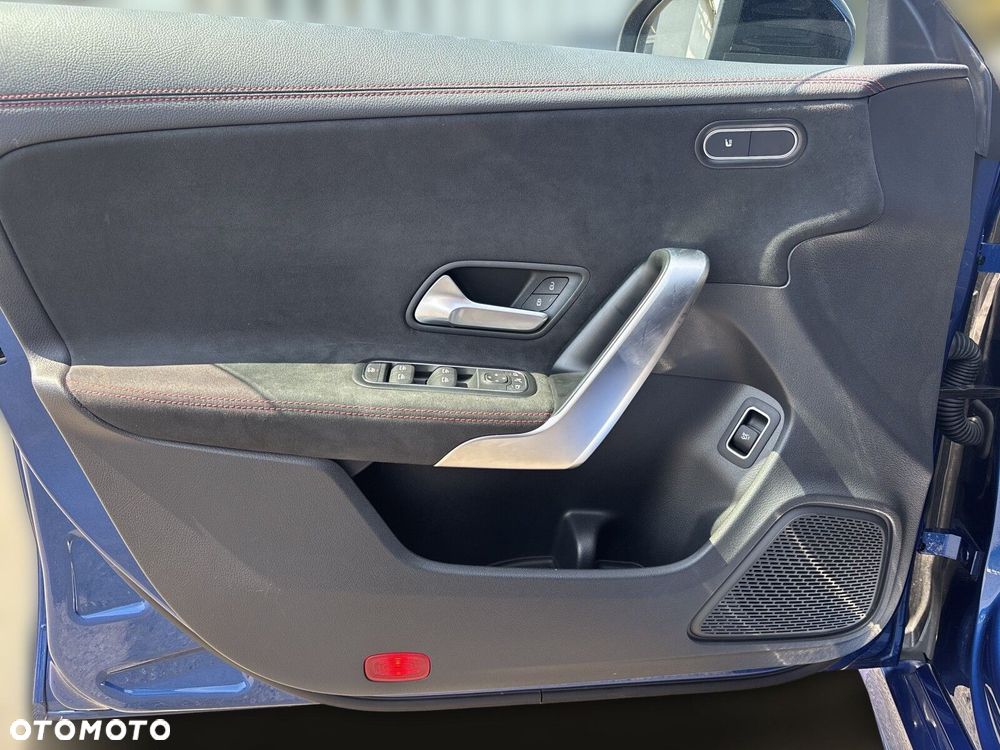 Mercedes-Benz CLA - 17