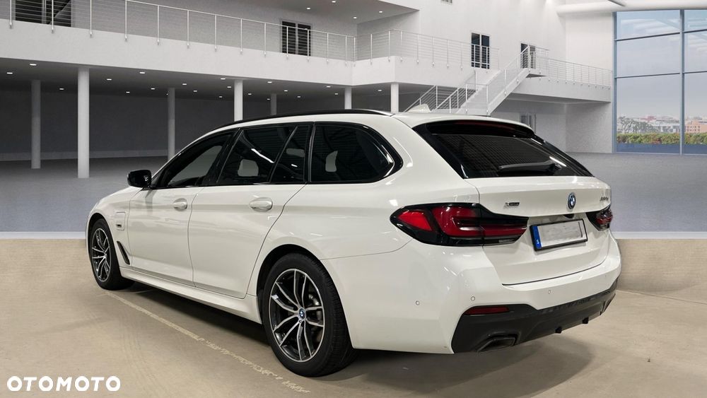 BMW Seria 5 530e xDrive - 4