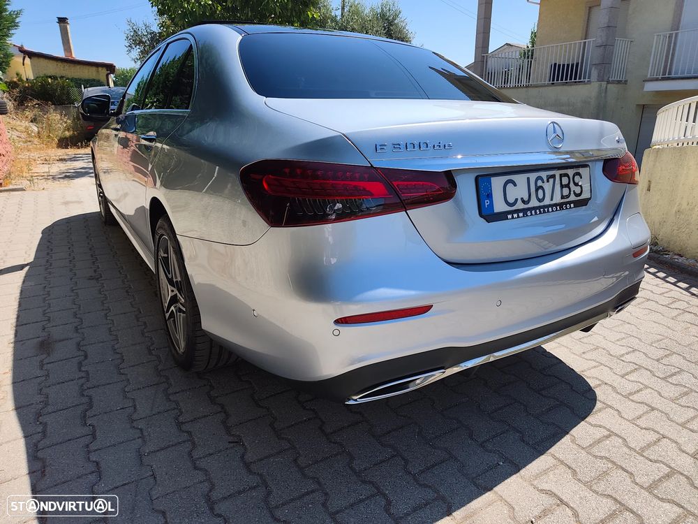 Mercedes-Benz E 300 de 4Matic 9G-TRONIC AMG Line - 4