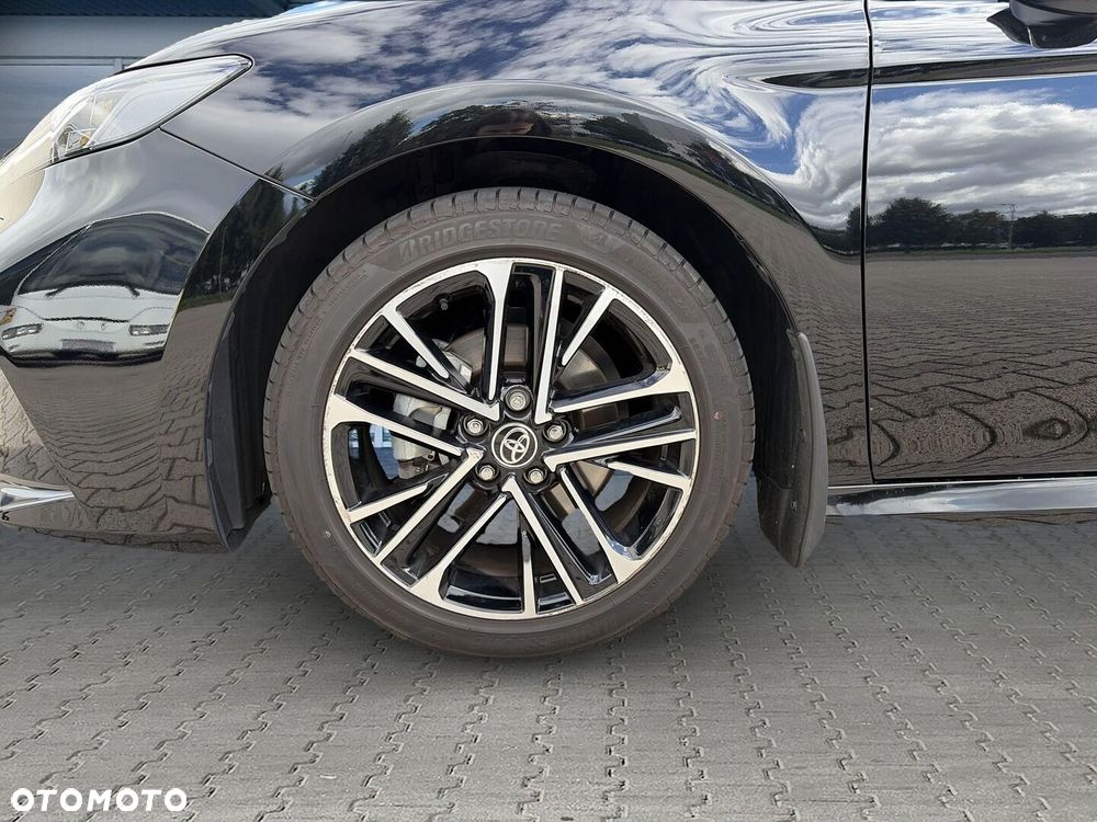 Toyota Camry - 34
