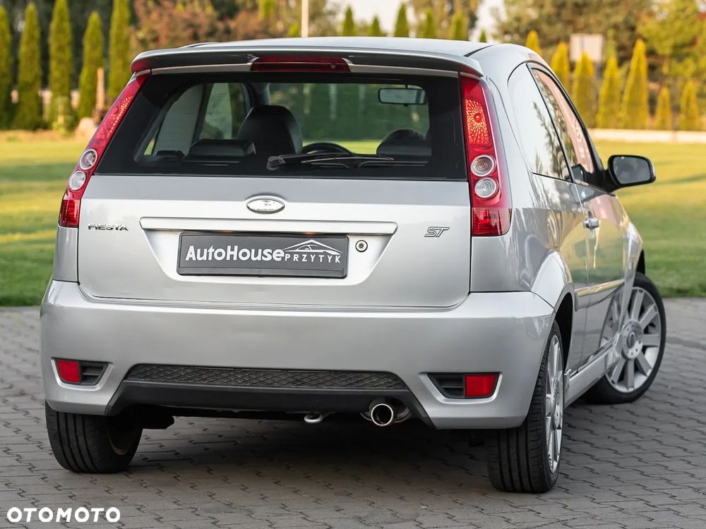 Ford Fiesta - 10