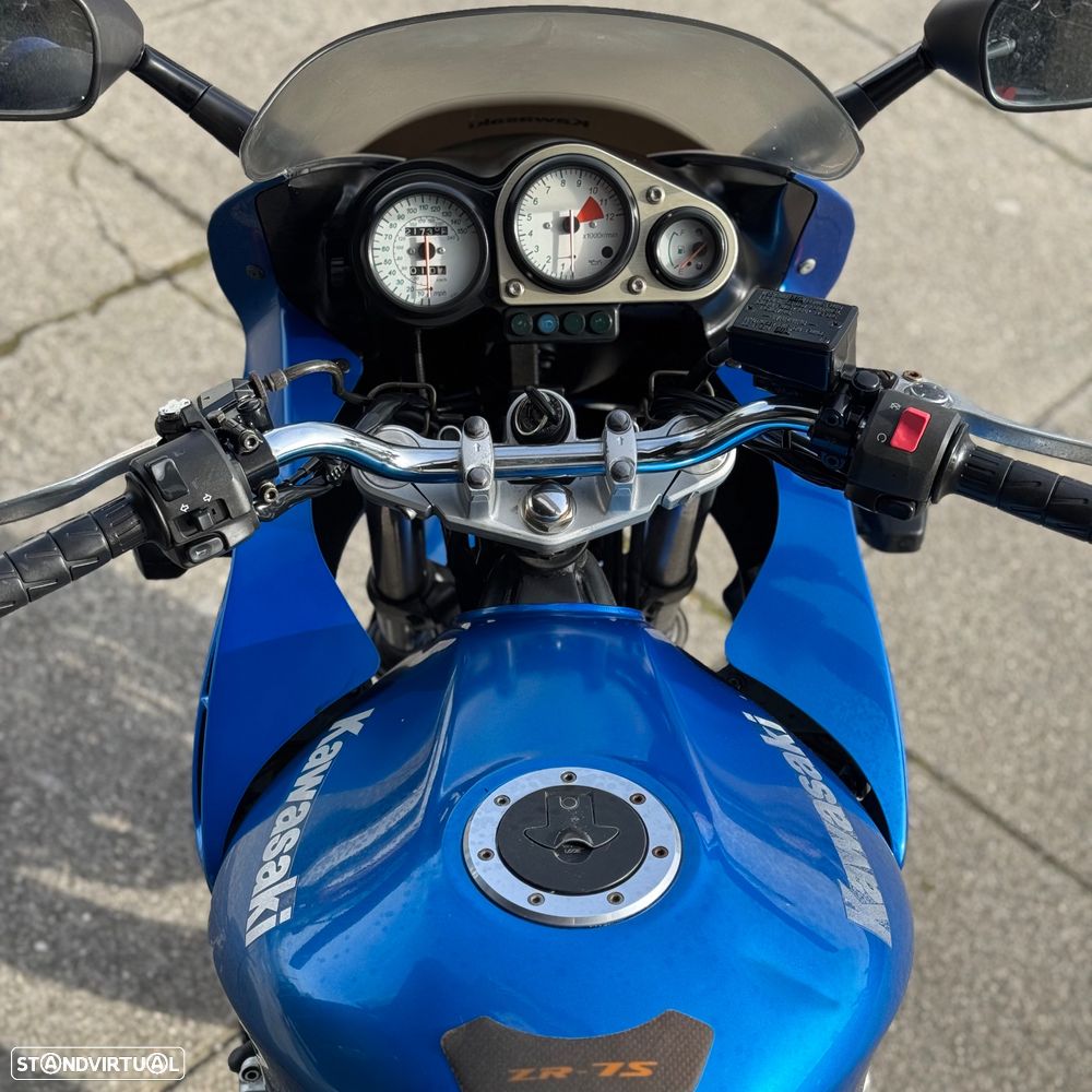Kawasaki ZR 750H - 4