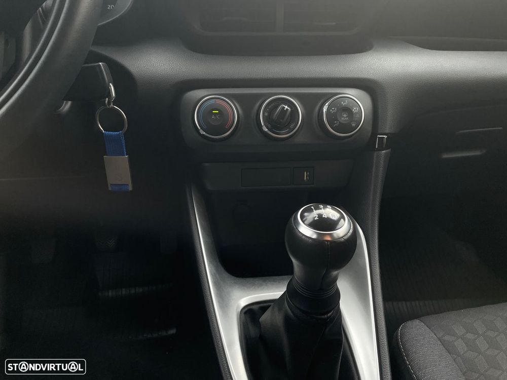 Toyota Yaris - 23