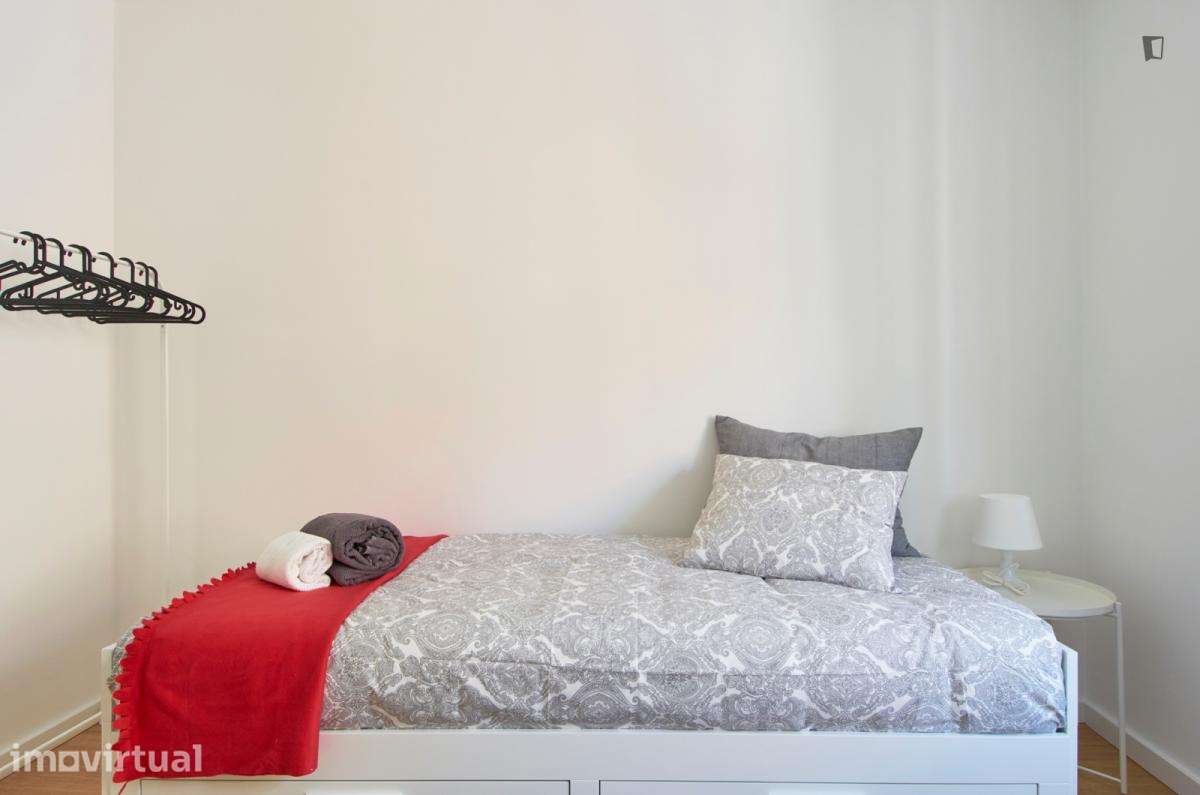 Quarto - localizado em Penha de França Lisbon - Grande imagem: 3/30