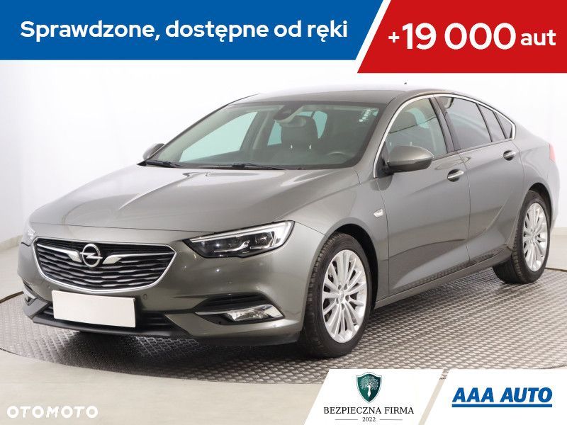 Opel Insignia - 1