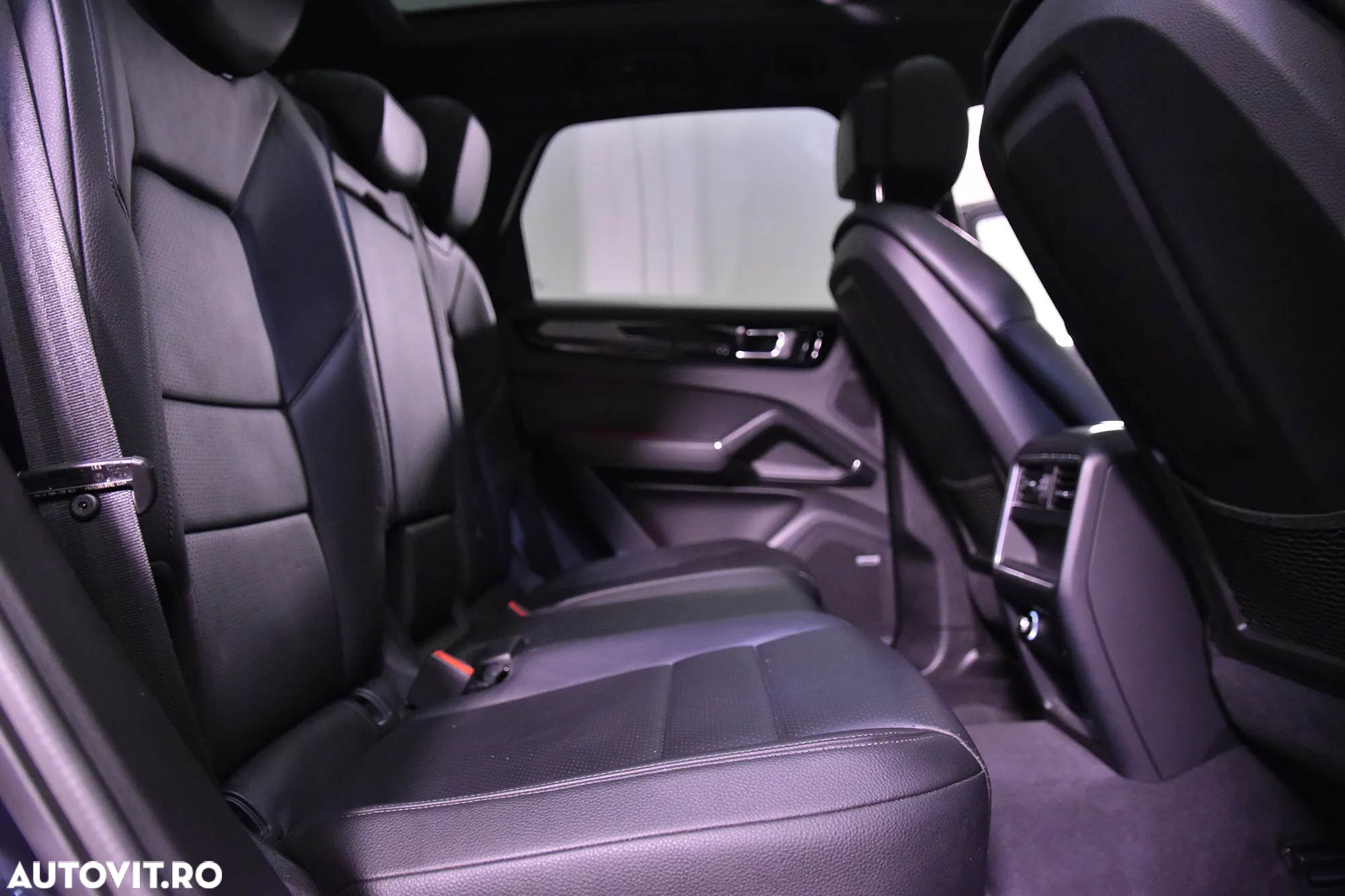 Porsche Cayenne S - 12