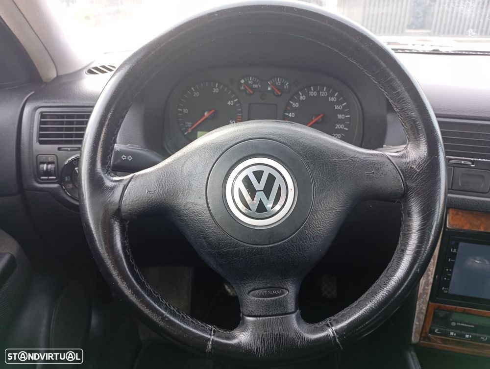 VW Bora 1.9 TDi Confortline - 6