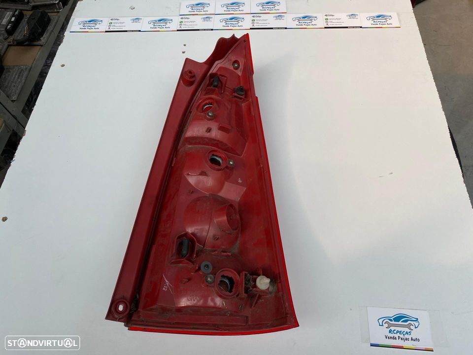 Farolim / Farol Traseiros Esquerdo - Mazda Premacy - 4