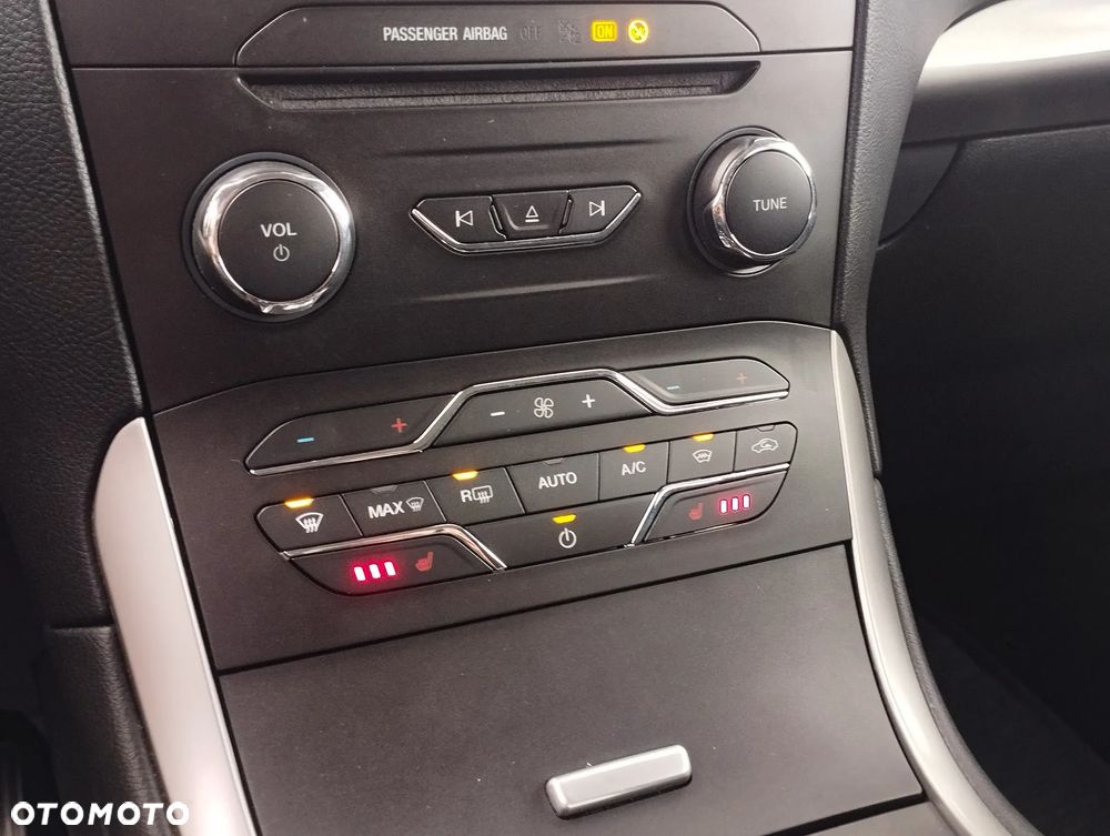 Ford S-Max 2.0 EcoBlue Titanium - 24