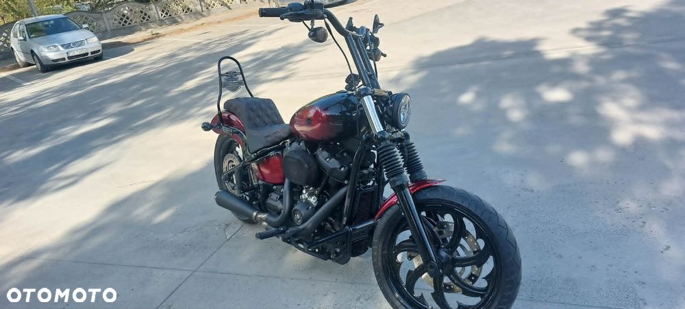 Harley-Davidson Softail Street Bob - 29