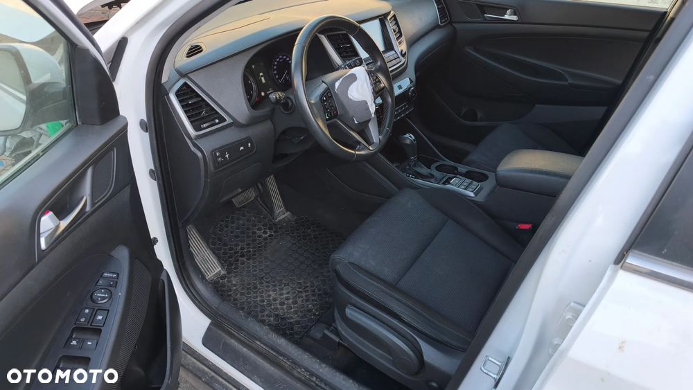 Hyundai Tucson blue 1.7 CRDi 2WD DCT Passion Plus - 8