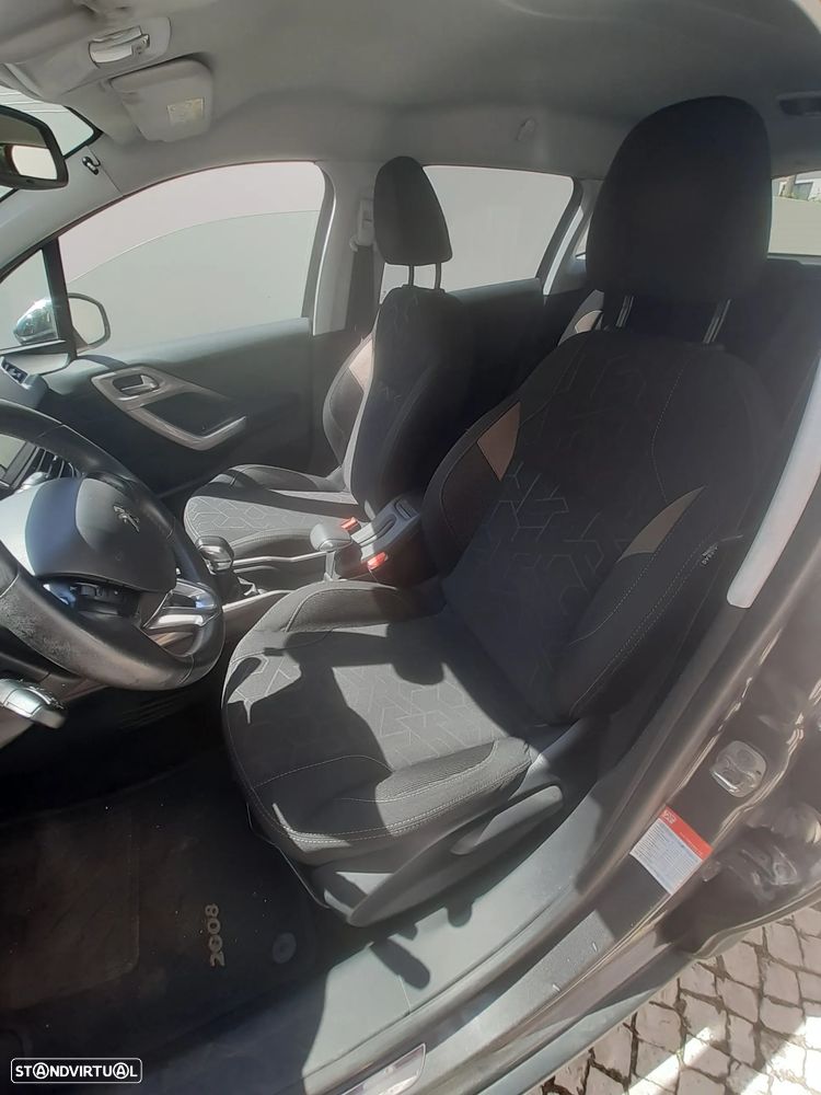 Peugeot 2008 1.6 BlueHDi Style - 6