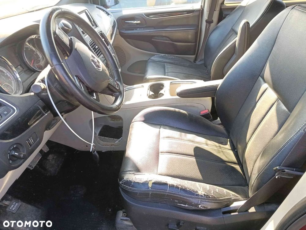 Dodge Grand Caravan - 20