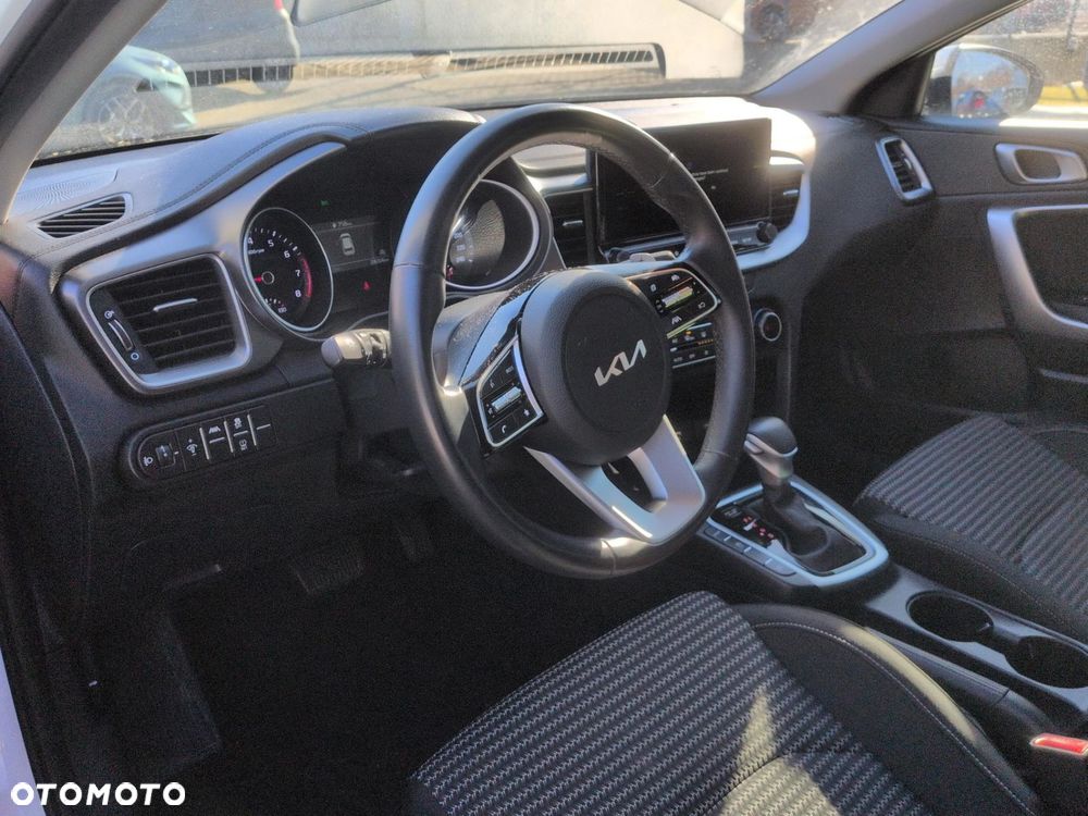 Kia Ceed 1.5 T-GDI M DCT - 9