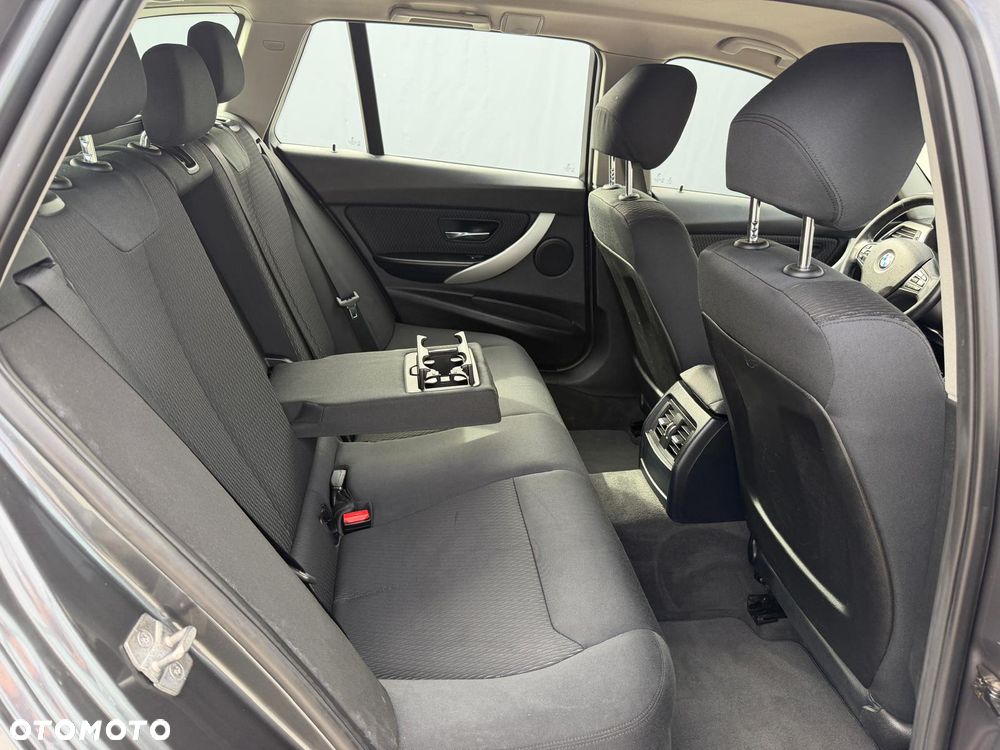BMW Seria 3 318d Modern Line - 27